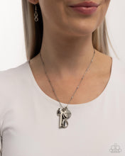 Load image into Gallery viewer, Paparazzi Confidence in Him - Blue Necklace