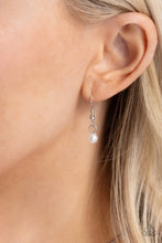 Load image into Gallery viewer, Paparazzi Airy Affection - Green Heart Silver Oval Short Necklace
