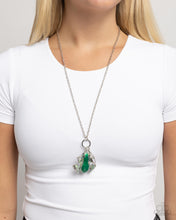 Load image into Gallery viewer, Paparazzi Tree Frog - Green Necklace

