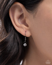 Load image into Gallery viewer, Paparazzi Breathlessly Bold - Black Necklace
