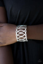 Load image into Gallery viewer, Circa de Contender - Silver Bracelet - Demetra's Bling Boutique
