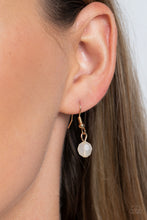 Load image into Gallery viewer, Paparazzi Boardwalk Babe - Gold Necklace
