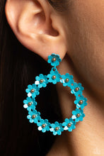 Load image into Gallery viewer, Paparazzi Daisy Meadows - Blue Earrings

