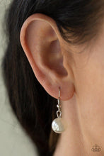 Load image into Gallery viewer, Social Hour White Pearl Necklace - Demetra's Bling Boutique
