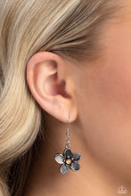 Load image into Gallery viewer, Paparazzi Free FLORAL - Red Necklace
