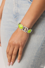 Load image into Gallery viewer, Paparazzi Majestic Mashup - Green Bracelet
